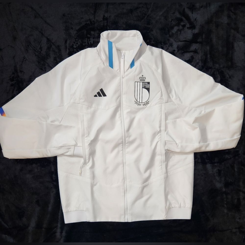 NEW AND AUTHENTIC ADIDAS BELGIAN SOCCER JACKET QATAR 2022 MEN SIZE SMALL
